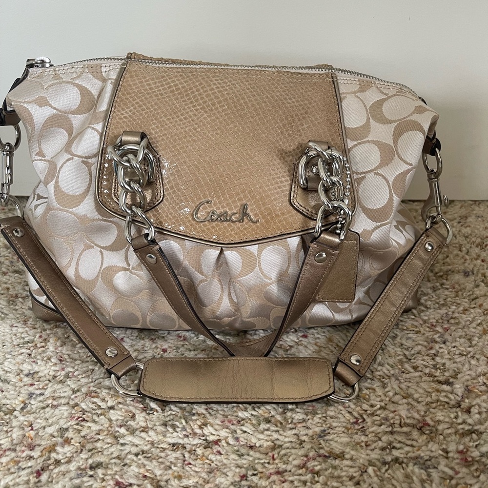 Satchel handbag